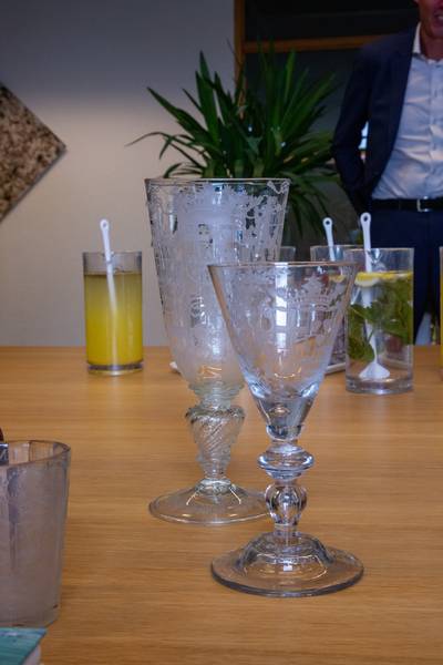 Waterschap Vallei en Veluwe koopt ruim 300 jaar oude kostbare bokaal weer terug